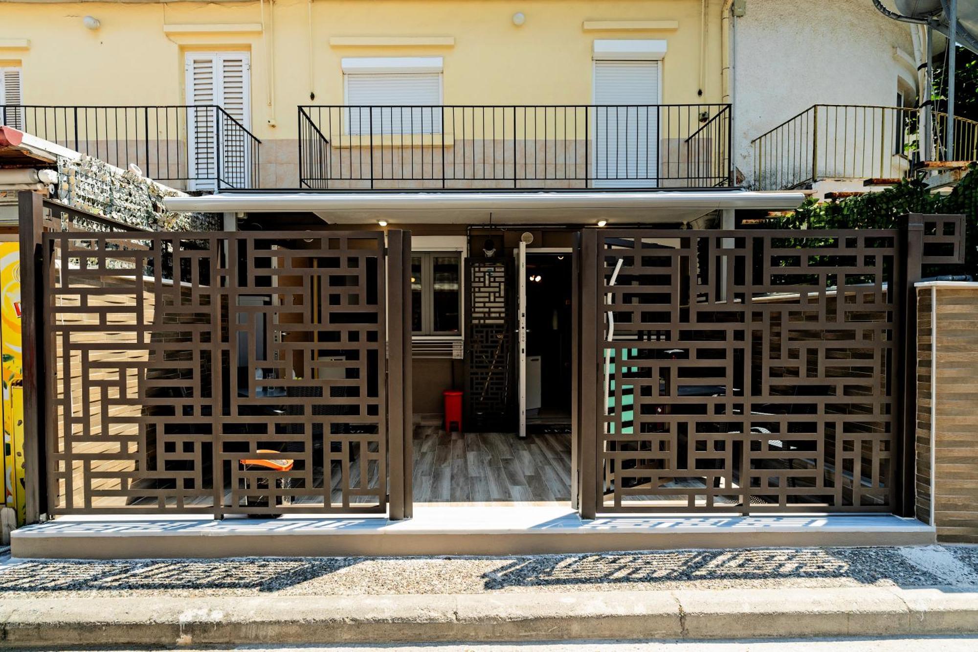 Diamond & Pearl Apartment