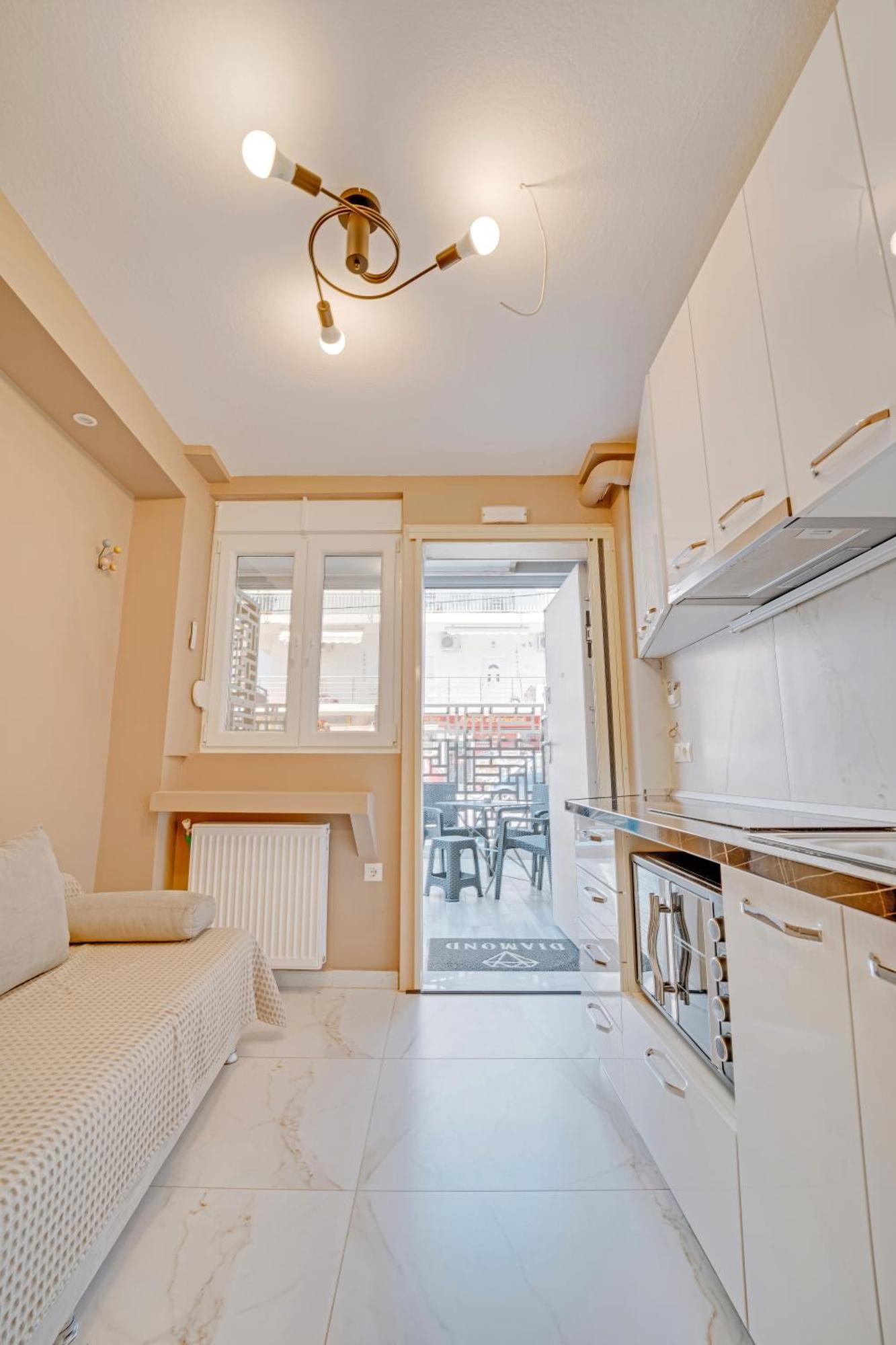 Diamond & Pearl Apartment